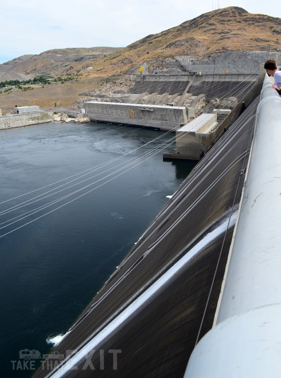 Grand-Coulee-Dam-View-From-Top