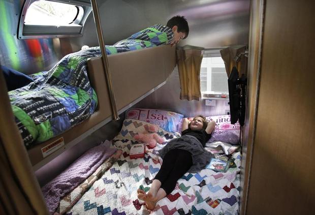 Kids-Airstream-bed
