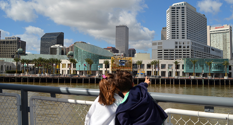 New-Orleans-Ferry-viewing