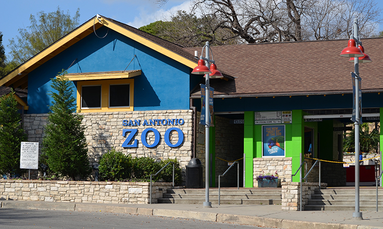 San-Antonio-Zoo-Entrance