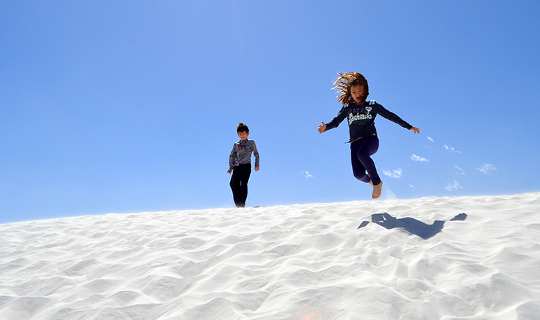 White-Sands-National-Monument-jumping