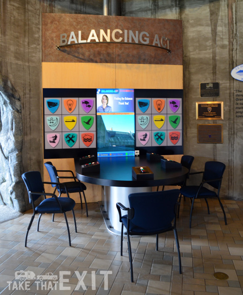 Grand-Coulee-Dam-Visitors-Center-Balancing-Act