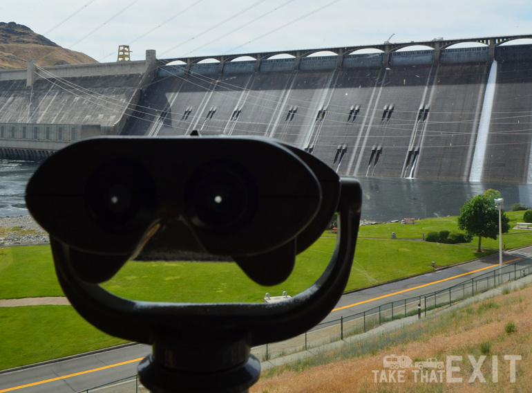 Grand-Coulee-Dam-view