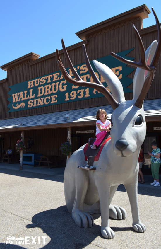 Wall-Drug-jack-rabbit