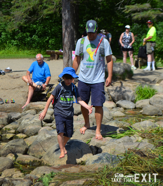 Mississippi-river-headwaters-across-rocks