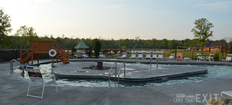 Branches-of-Niagara-Round-Pool
