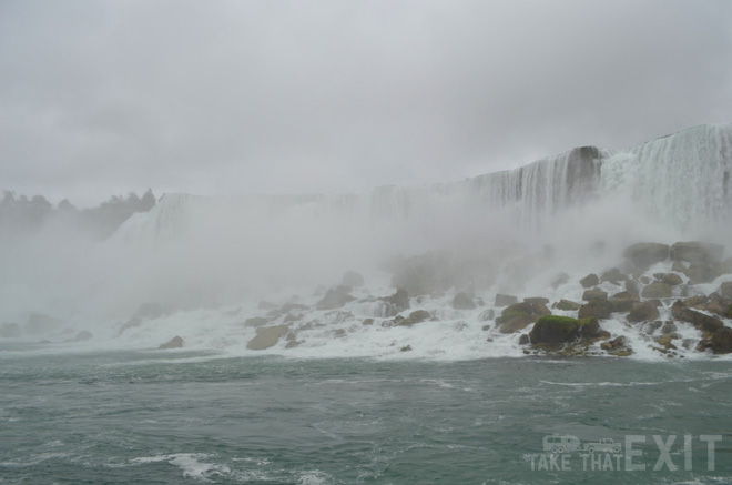 Niagara-Falls-from-Maid-Mist-boat