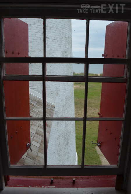 Sturgeon-Point-lighthouse-view-outside