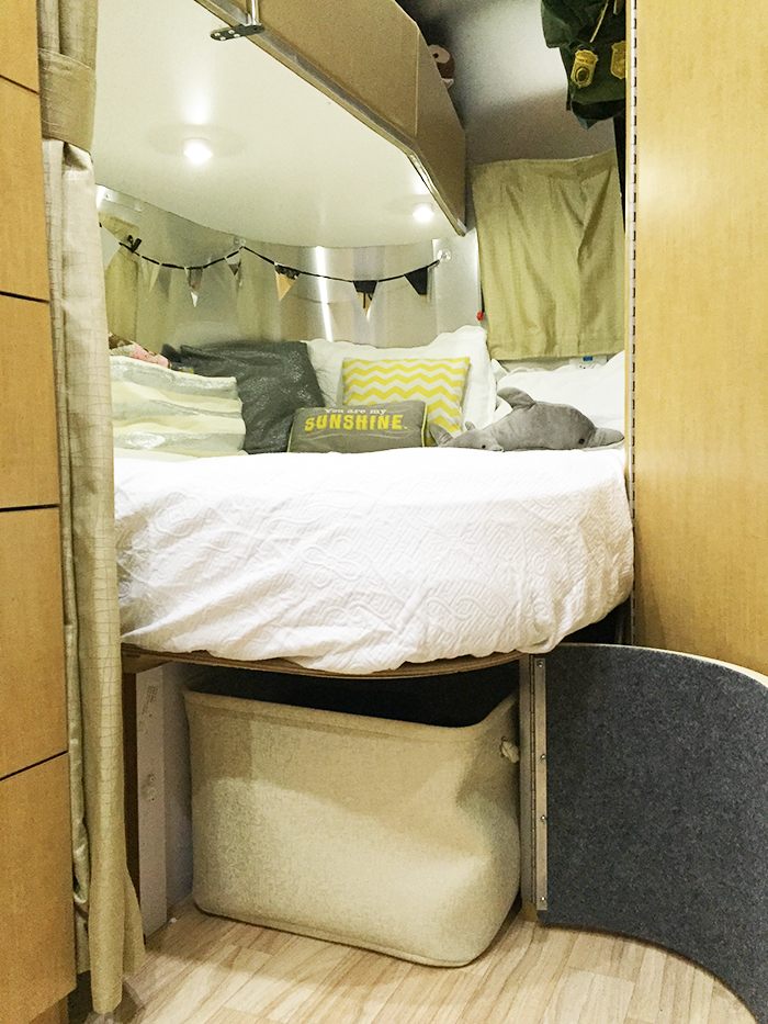 Airstream-Bunk-Model-Flying-Cloud-Tour