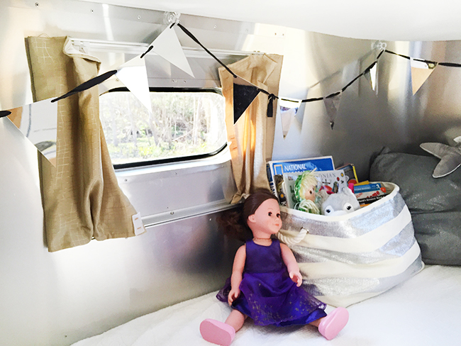 Airstream-bunk-model-bottom-bunk-window