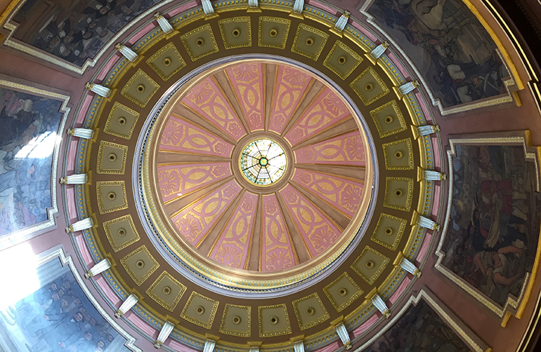 Ceiling-in-Montgomery-Capital-Building