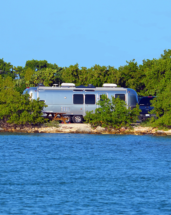 Fulltime-Airstream-Living-Family