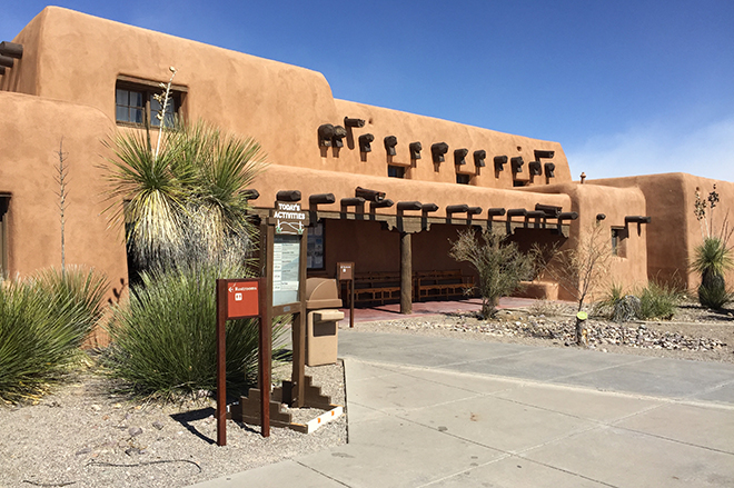 White-Sands-Visitors-Center-outside