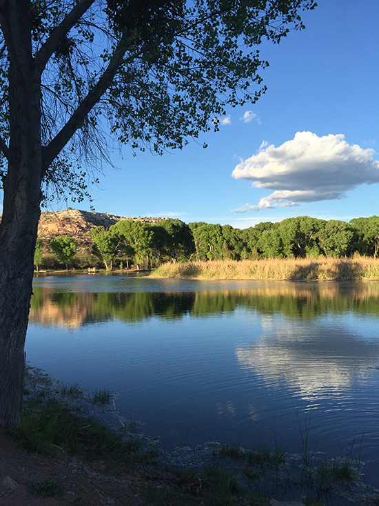 Dead-Horse-Ranch-State-Park-lake