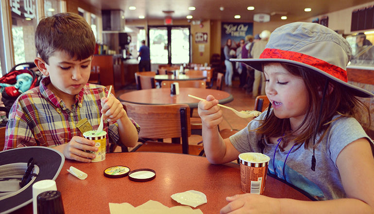 Eating-ice-cream-grand-canyon