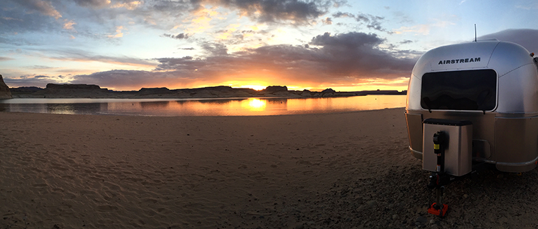 Sunrise-Airstream-Lone-Rock-Beach-camping