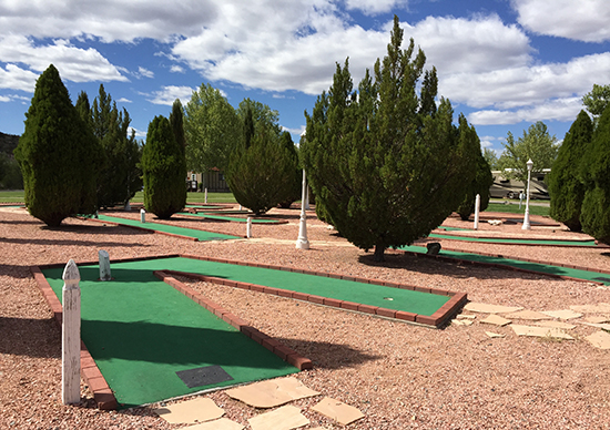 Verde-Valley-Miniature-Golf-course