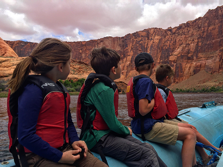 Glen-Canyon-Rafting-2