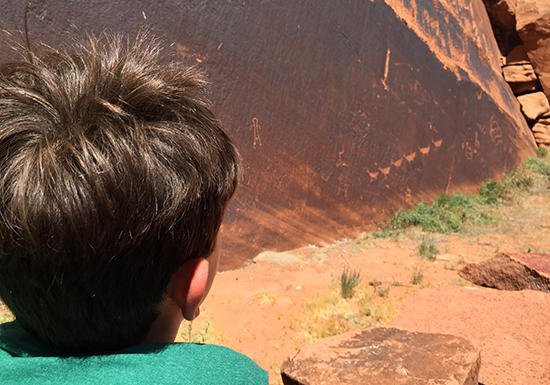 Glen-Canyon-Rafting-petroglyphs2