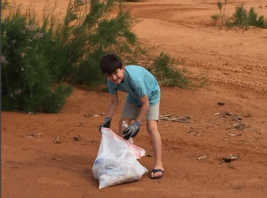 Liam-cleans-up-the-beach